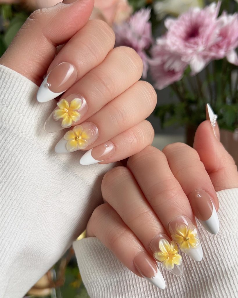 Floral Accents That Feel Seasonal