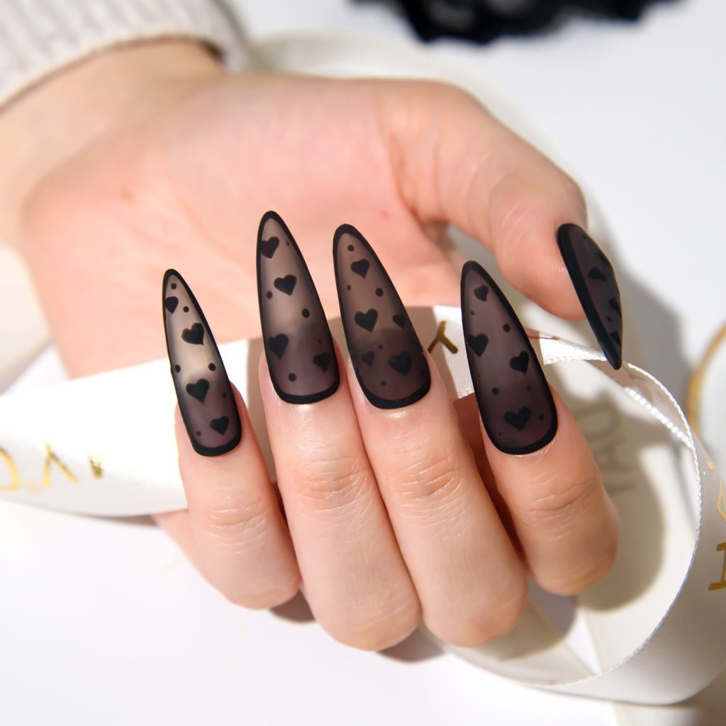 Chic Black Dot  Veins